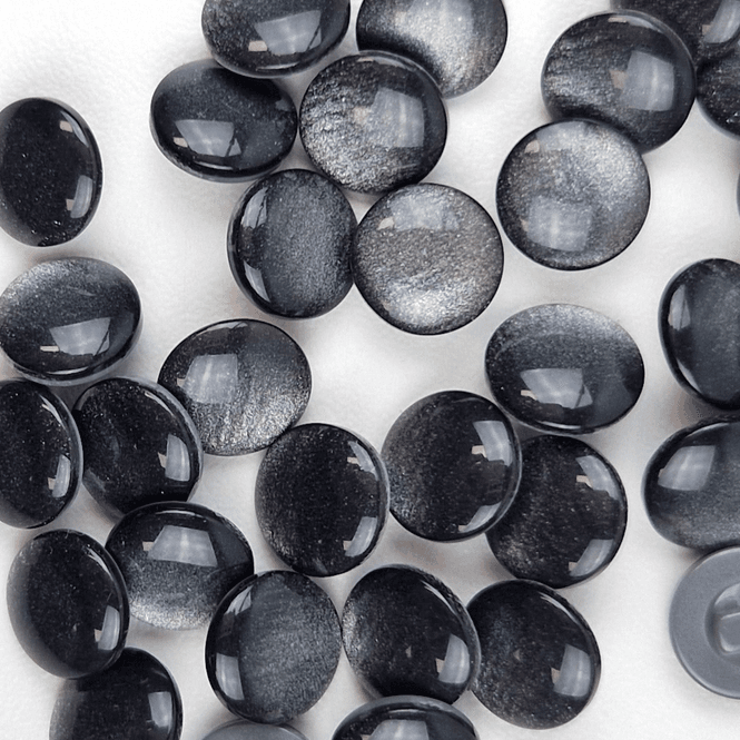 Hovedbilde Divine Mørk Grå - 11 mm Resin Knapp