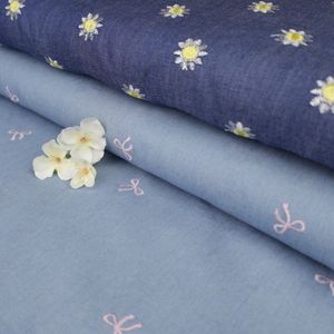 Hovedbilde Prestekrage - Brodert Chambray